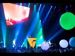 كرات إضاءة LED RGB مقاس 1 متر و80 سم و50 سم: مثالية لفعاليات الحشود الكبيرة والحفلات الموسيقية والمهرجانات الموسيقية